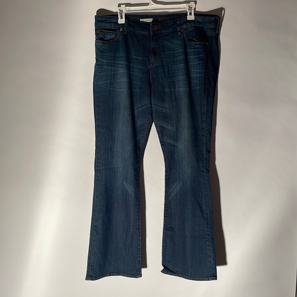 Kut from the Kloth Natalie High Rise Bootcut Short